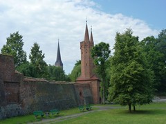 Brama M�y�ska i mury obronne