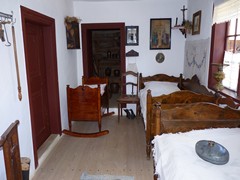 Wn�trze dworku z Trzebuni