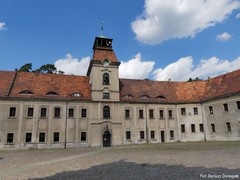 Poaugustia�ski zesp� klasztorny (dawny konwikt)